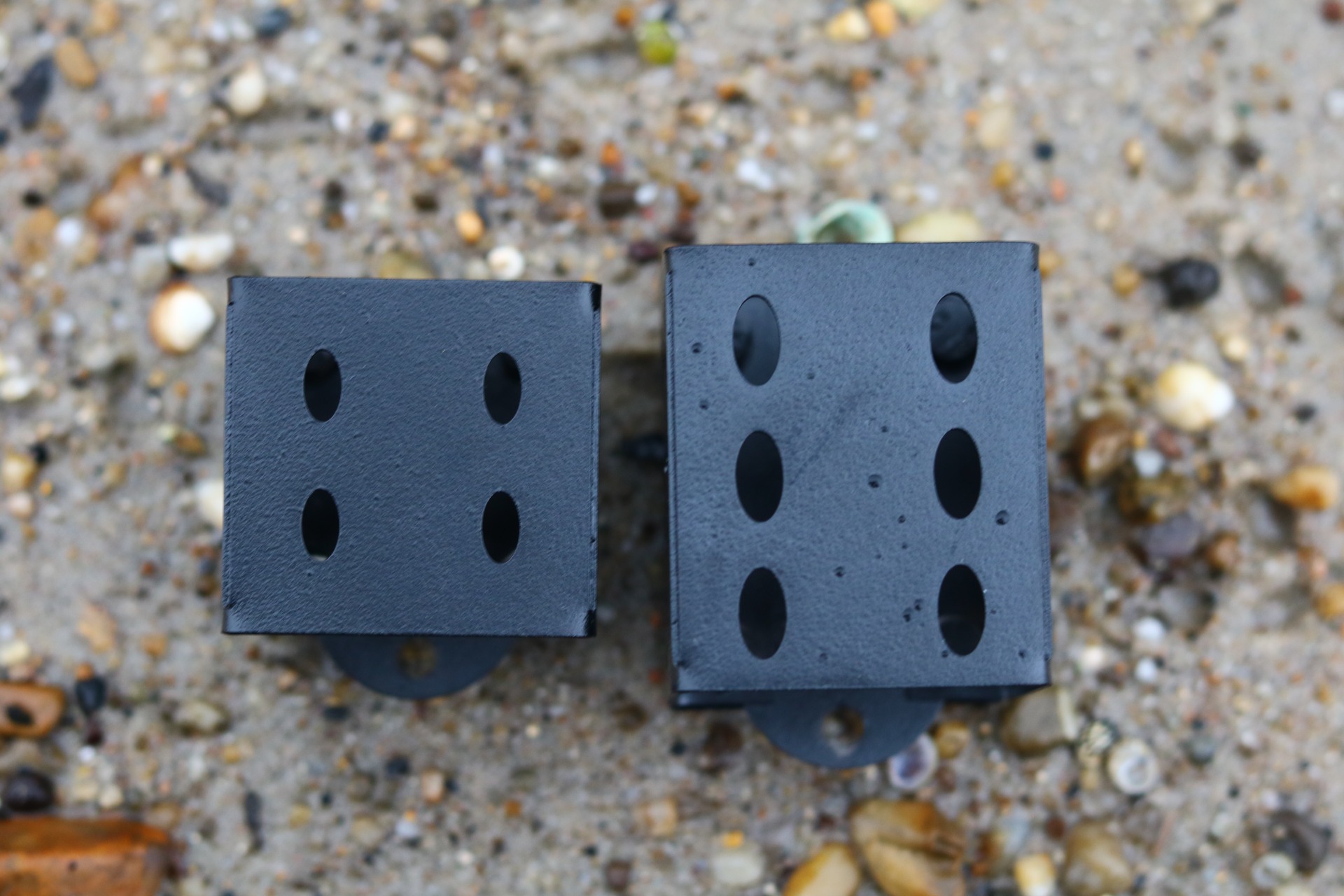 PRK River Barbel Master etetőkosarak M és L méretben egymás mellett